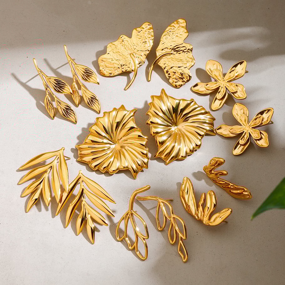 Retro Stainless Steel Leaves Shape Gold Color Women's Stud Earrings Picture5