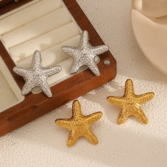 Orecchini a perno da donna in acciaio inossidabile color oro con stella marina martellata