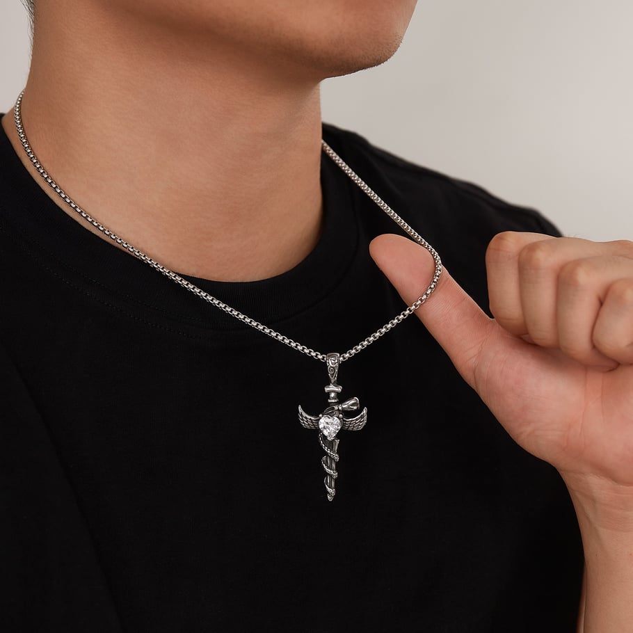 Colliers exquis avec pendentif en forme de croix et d&#39;ailes en acier inoxydable pour homme Image5