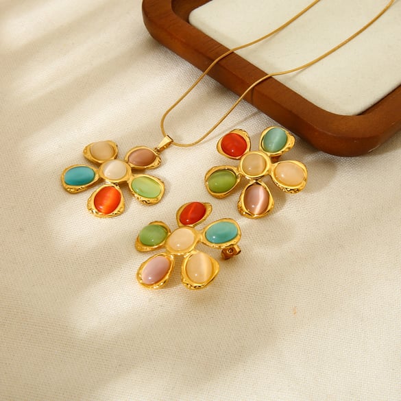 Eleganti collane da donna in acciaio inossidabile con fiori in vetro colorato