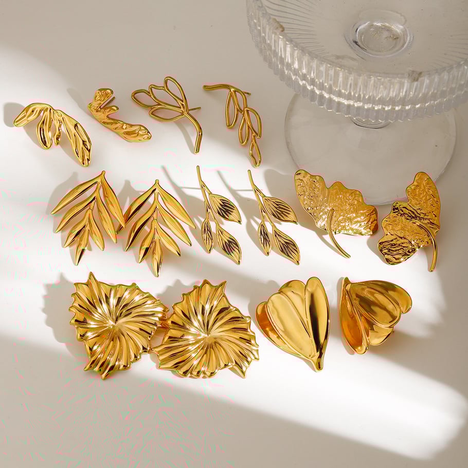 Retro Stainless Steel Leaves Shape Gold Color Women's Stud Earrings Picture4