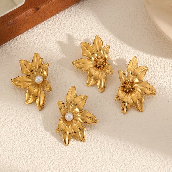 Retro Flower Stainless Steel Gold Color Artificial Pearl Women's Stud Earrings