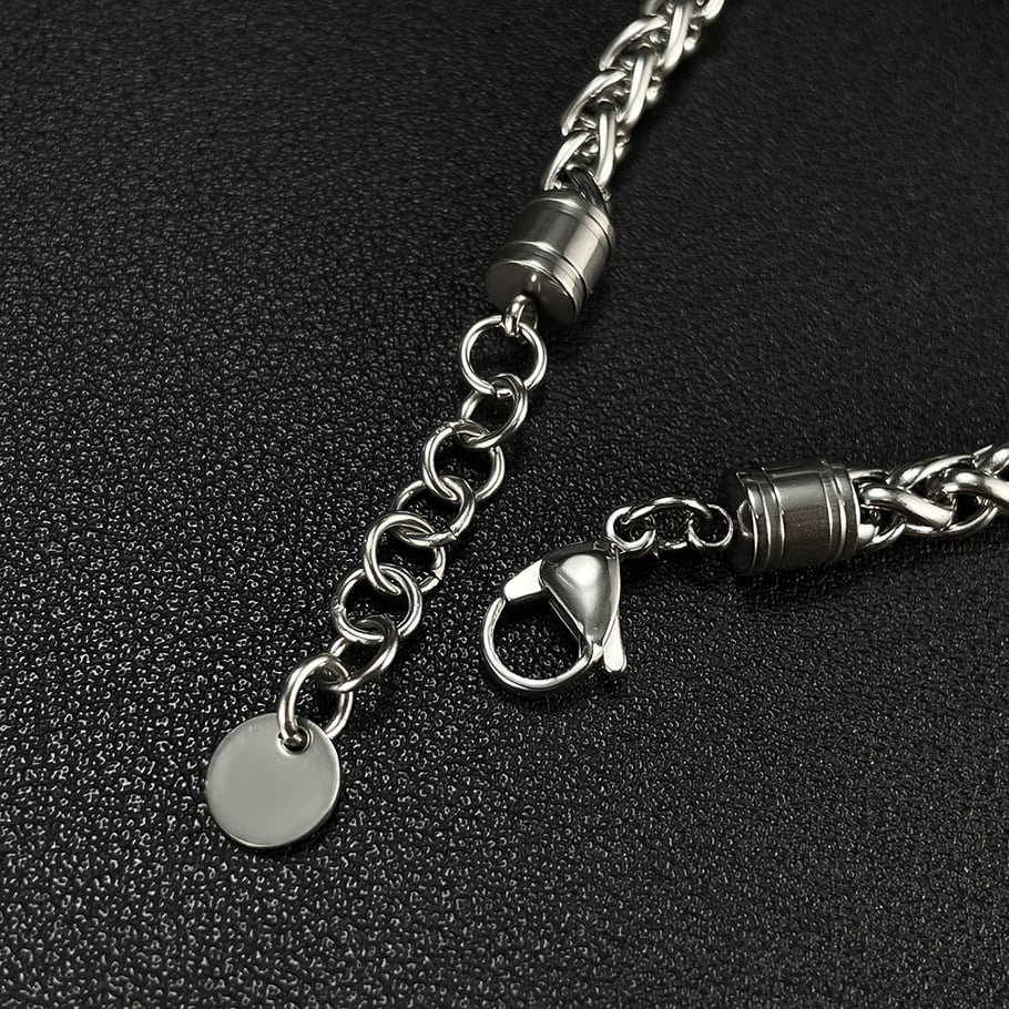 1 Piece Rugged Wolf Head Stainless Steel Men's Bracelets Picture7
