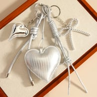 Silver heart 