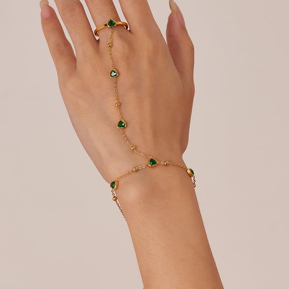 Bracelets à breloques rétro en acier inoxydable couleur or avec cœur 2