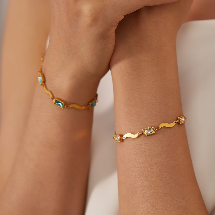 Pulsera de cadena para mujer de acero inoxidable con circonitas de color dorado y diseño geométrico diario de serie simple de 1 pieza Imagen4