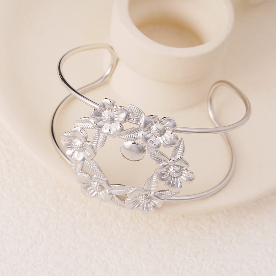 1 Piece Sophisticated Series Natural Flower Lightweight Stainless Steel Gold Color Women's Bangles Picture5