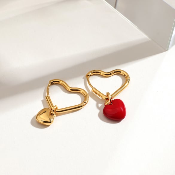 Orecchini pendenti in acciaio inossidabile color oro a forma di cuore in stile Ins