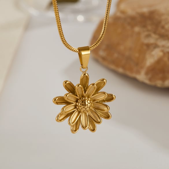1 Piece Glamorous Series Retro Daisy Stainless Steel Women's Pendant Necklaces