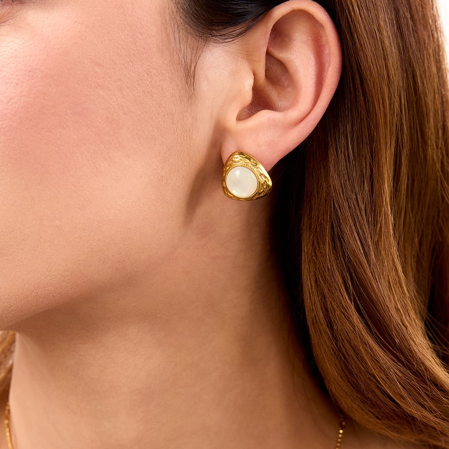 1 Pair Retro Stainless Steel Gold Color Women's Stud Earrings Picture4