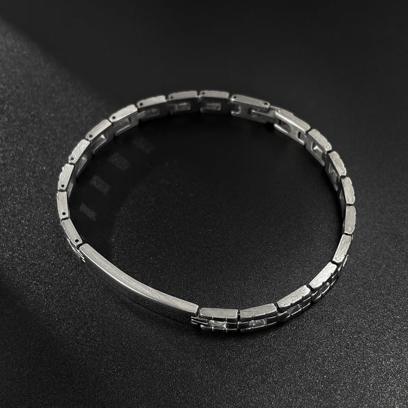 1 Piece Delicate Series Piercing Geometric Stainless Steel Men's Bracelets 2