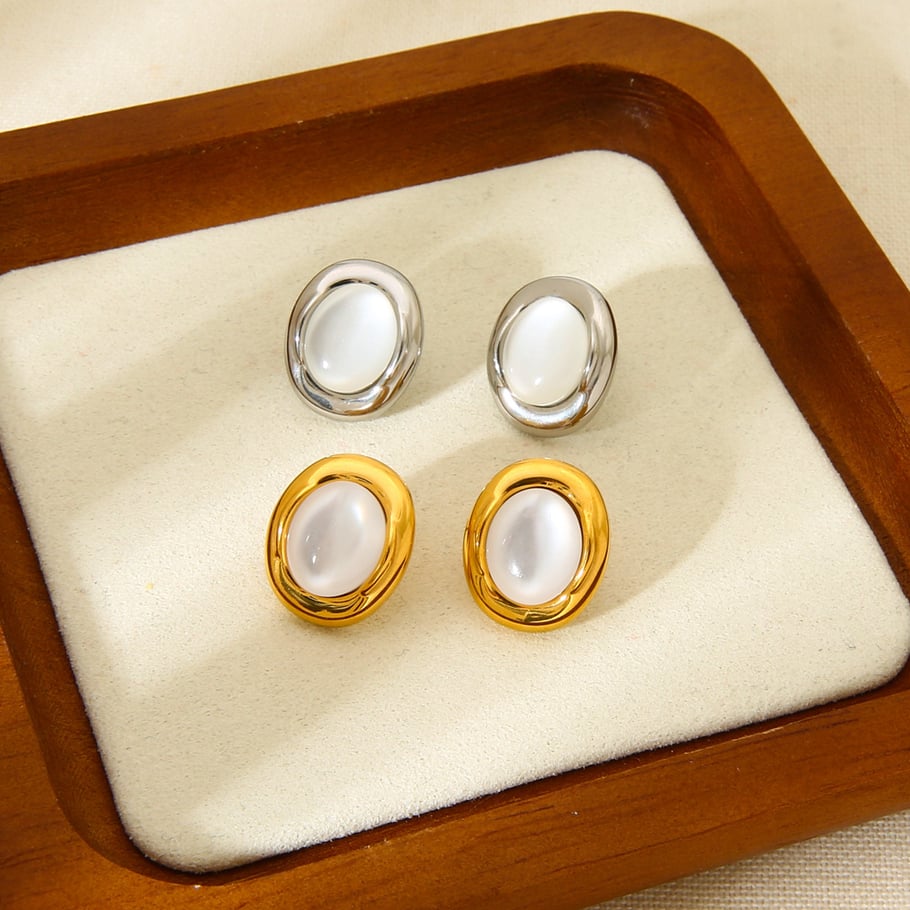 1 1 Piece Elegant Simple Round Gold  Colored Stainless Steel Women‘Earrings Picture2