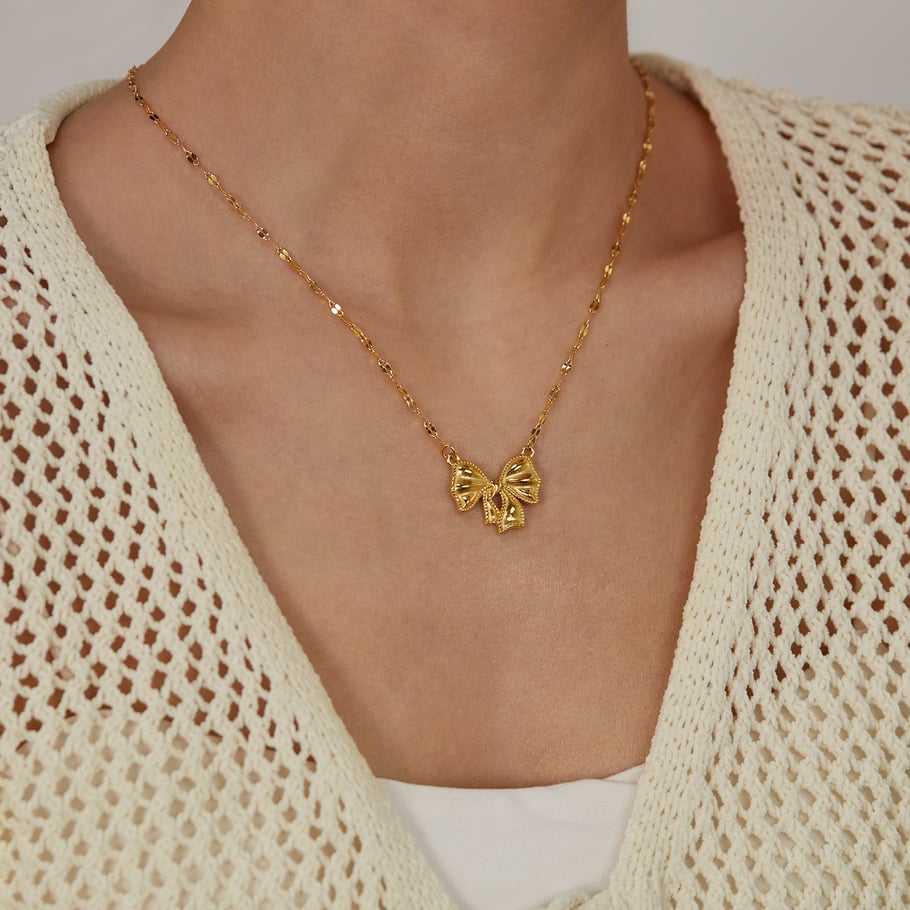 Collar con colgante de acero inoxidable con nudo de lazo elegante de serie simple de 1 pieza para mujer Imagen4