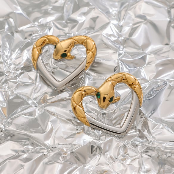 1 paio di orecchini a bottone da donna in acciaio inossidabile color oro, stile semplice e lussuoso, a forma di cuore 2