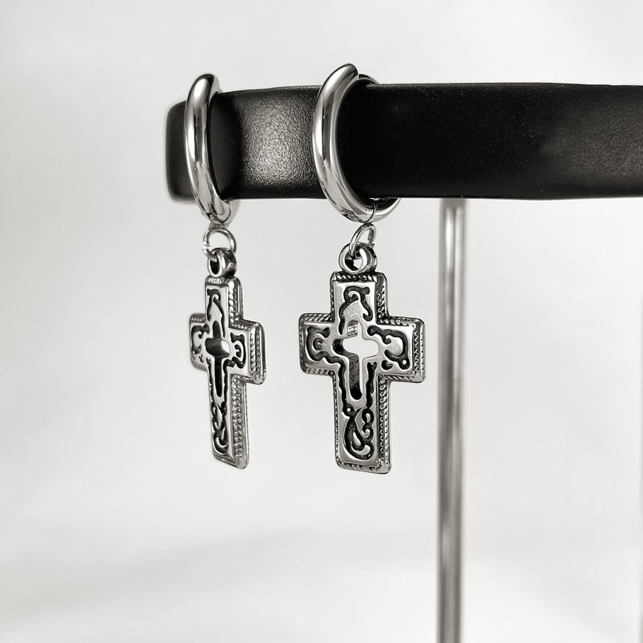 1 paire de boucles d&#39;oreilles à tige en acier inoxydable pour homme avec croix et piercing quotidien Image3