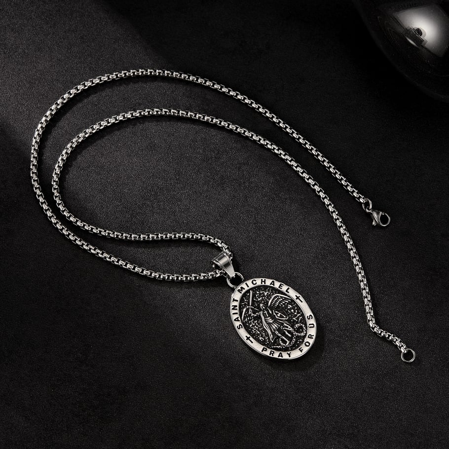 Classic Religious Oval Stainless Steel Men's Necklaces Picture2