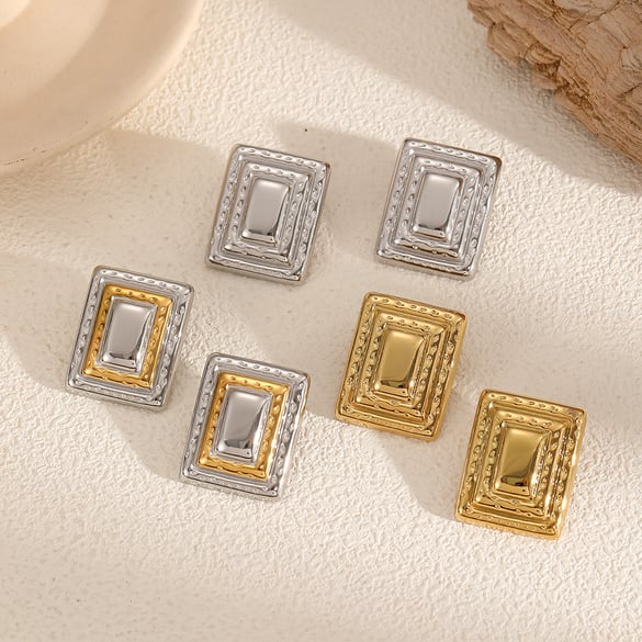 Pendientes de botón de acero inoxidable color dorado estilo Ins 2