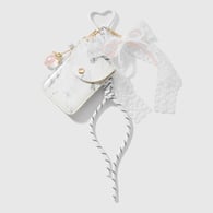 1 white card holder bow keychain Picture2