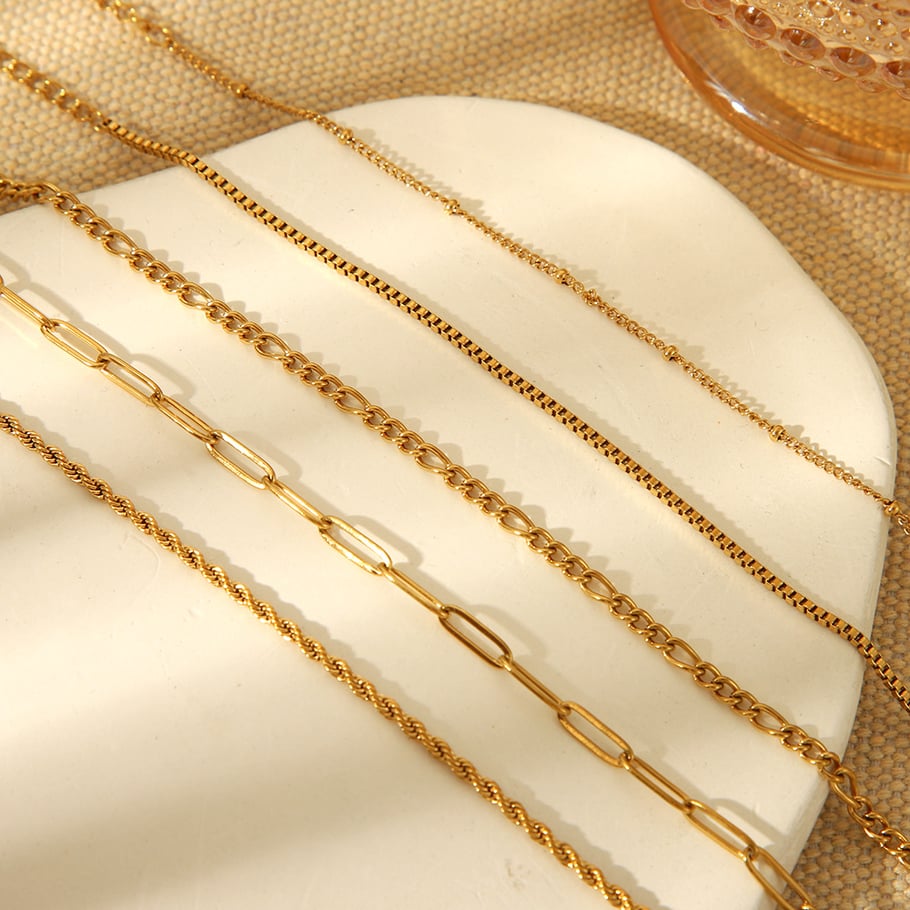 1 Piece Simple Hundred Matching Gold Stainless Steel Women's Bracelet Picture3