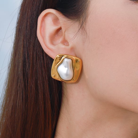 Elegant Stainless Steel Gold Color Stud Earrings 2