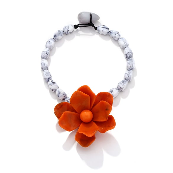 Collana con perline da donna in resina con fiori punk della serie romantica, 1 pezzo