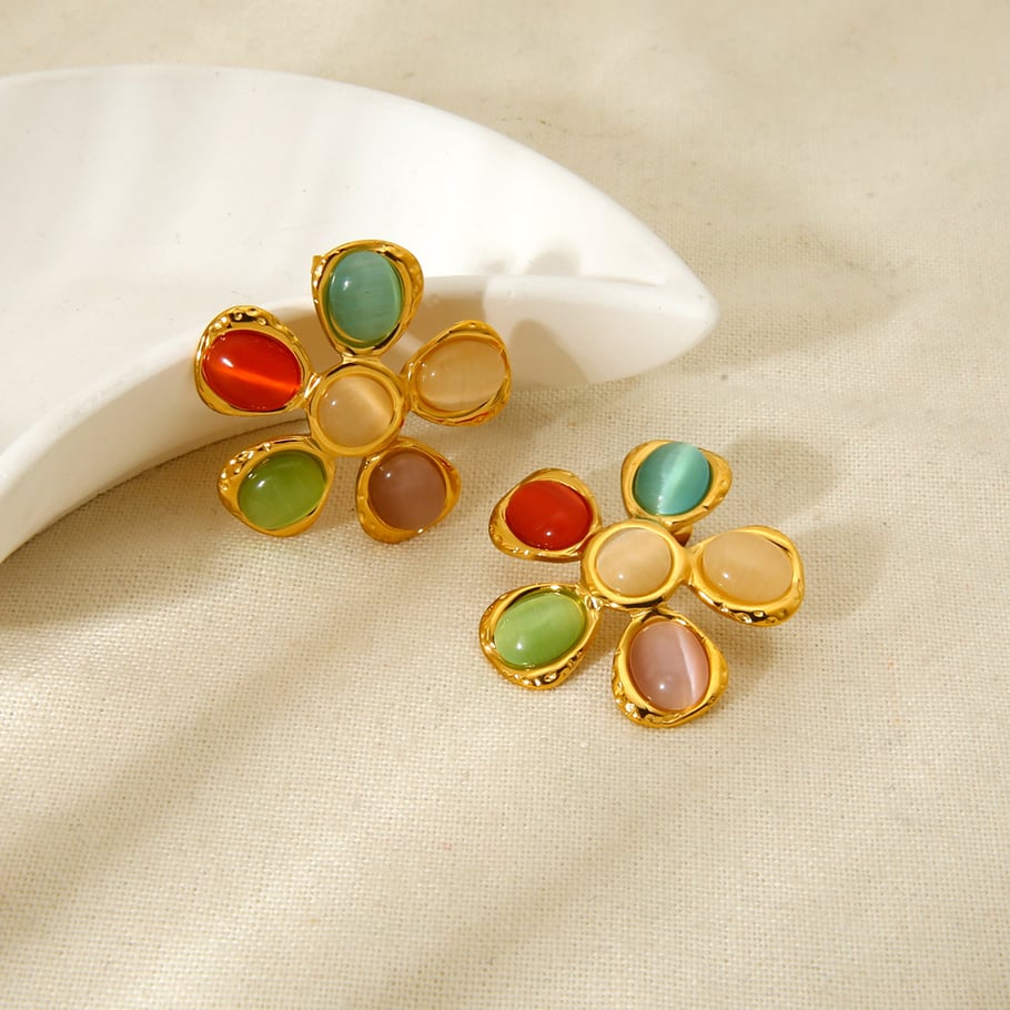 Stylish Colored Glass Flower Stainless Steel Women's Necklaces Picture4