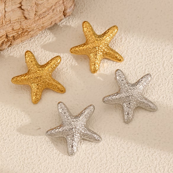 Orecchini a perno da donna in acciaio inossidabile color oro con stella marina martellata 2