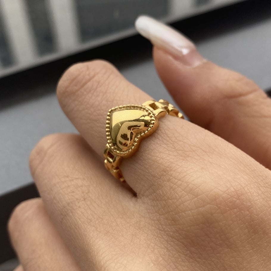 Retro Heart Stainless Steel Gold Color Women's Rings Picture4