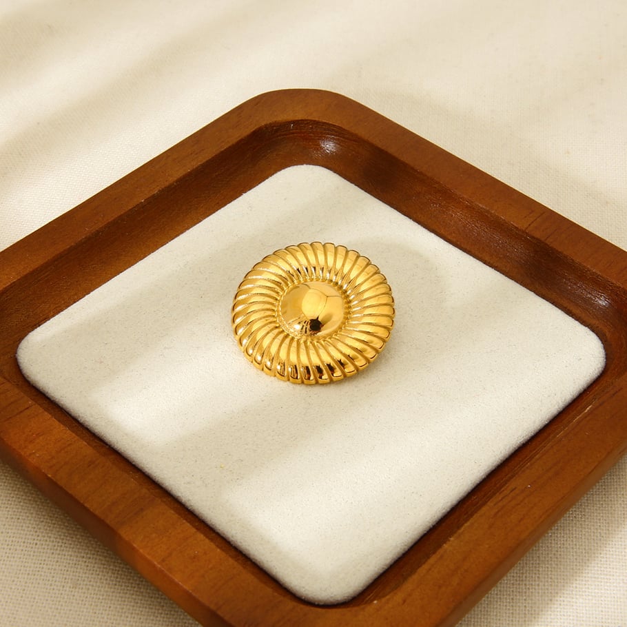 Creative Cow Horn Wrap Gold Stainless Steel Women's Brooch Picture4