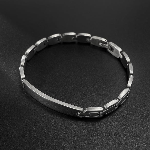 1 Piece Rugged Series Stylish Rectangular Stainless Steel Men's Bracelets