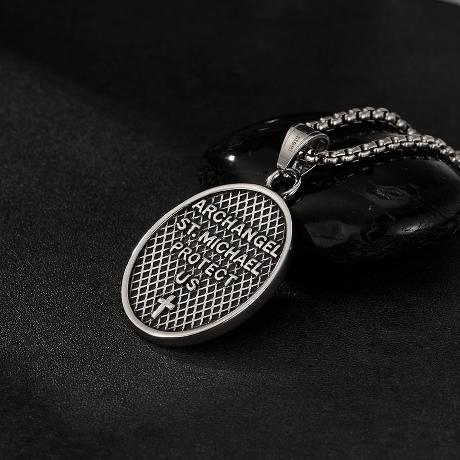 Classic Religious Oval Stainless Steel Men's Necklaces Picture6