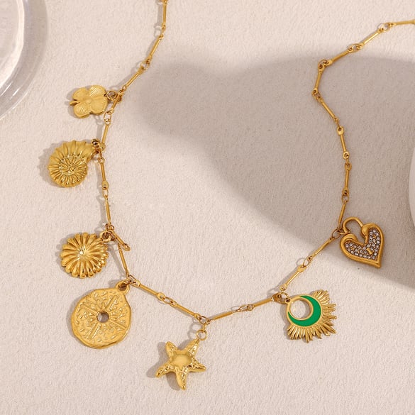 Retro Oceanic Women's Pendant Necklaces