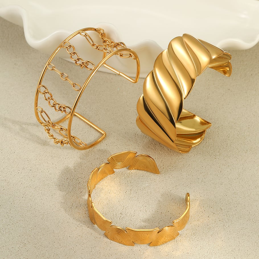 Unique Stylish Wide Format Stainless Steel Women's Bangles Picture3