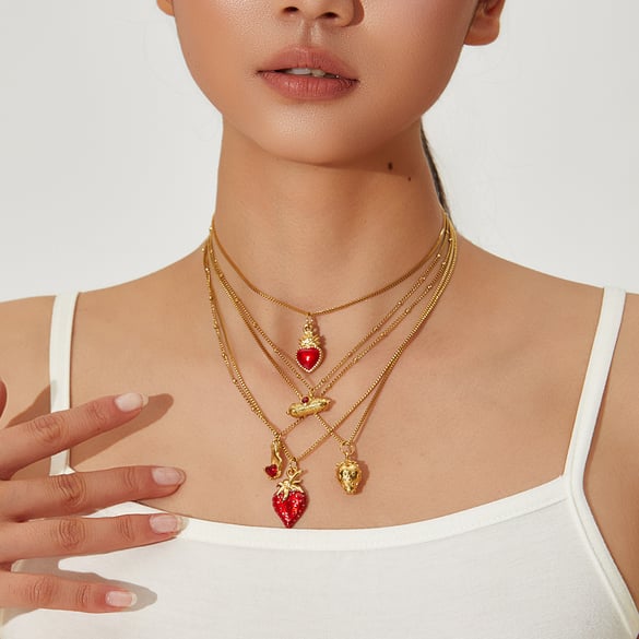1 Pair Luxurious Series Elegant Heart Stainless Steel   Gold Color  Women's Pendant Necklaces 2