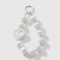 1 white keychain 