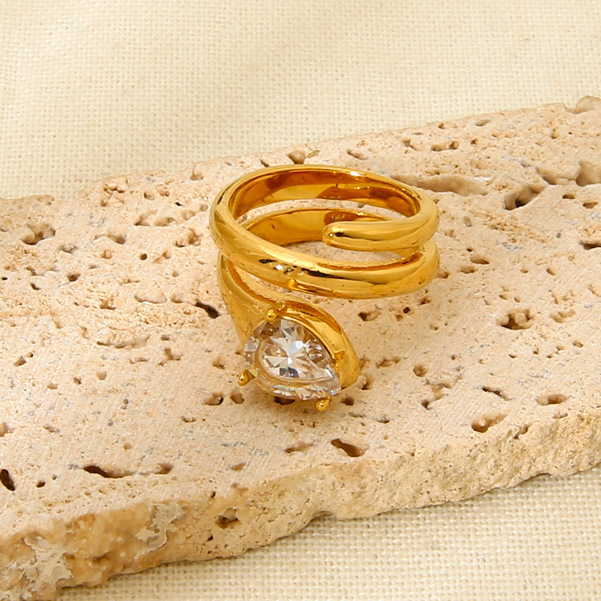 Anillos de acero inoxidable para mujer con forma de gota sencilla Imagen3