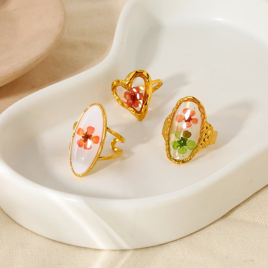 1 Paar Statement-Ringe aus Edelstahl der Romantischen Serie mit eleganten Blumen in Goldfarbe Bild2