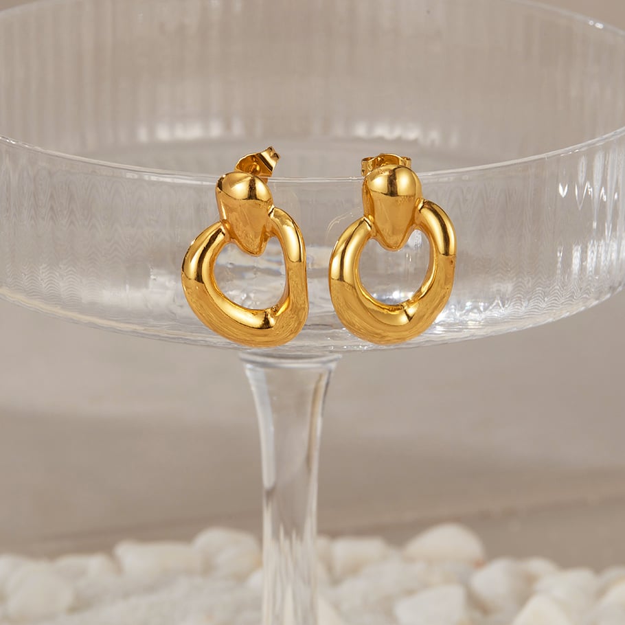 1 paio di orecchini a bottone da donna in acciaio inossidabile color oro, serie semplice, adatti a tutti i giorni Immagine6