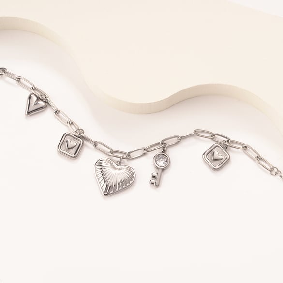 Bracelets à breloques pour femmes en acier inoxydable doré avec cœur brillant 2