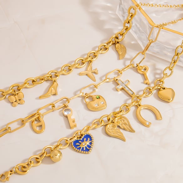 Squisita collana con ciondolo a croce in acciaio inossidabile color oro da donna 2