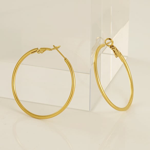 Orecchini a cerchio classici in acciaio inossidabile color oro 2