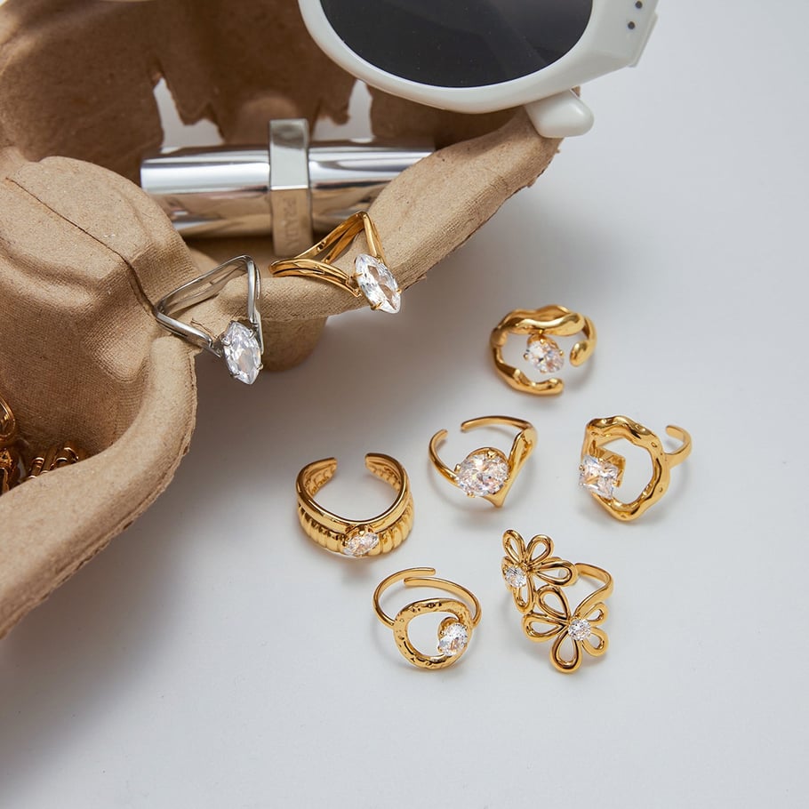 Luxe roestvrijstalen ring met gouden edelstenen Afbeelding4