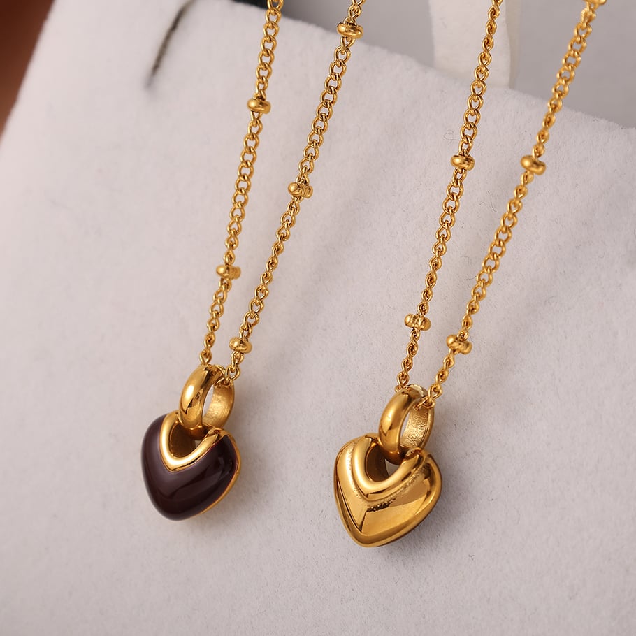 Retro Heart Stainless Steel Gold Color Pendant Necklaces Picture2