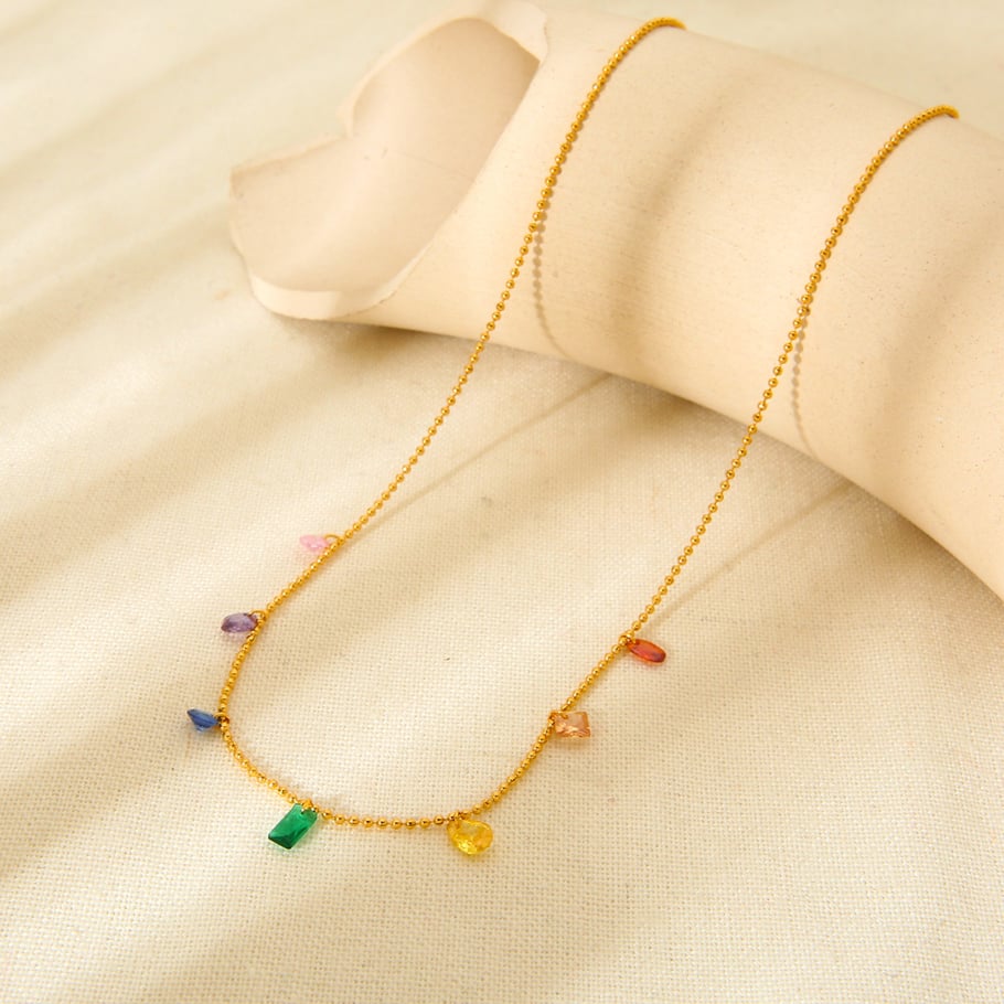 1 Paar einfache Serie täglich geometrische Edelstahl Gold Farbe Zirkon Damen Anhänger Halsketten Bild3