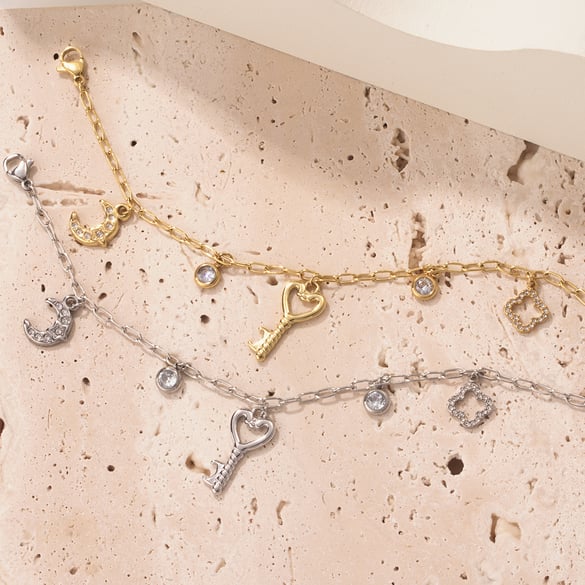 Braccialetti con ciondolo a forma di chiave a forma di cuore in acciaio inossidabile color oro da donna 2