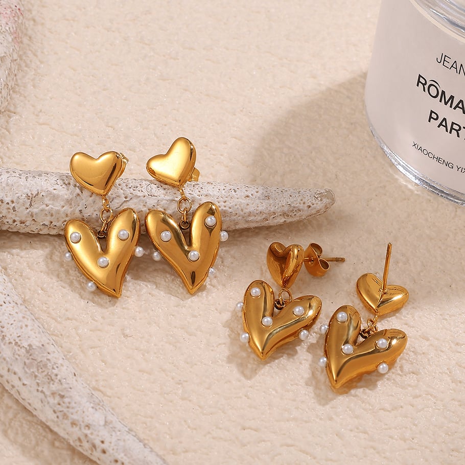 Pendientes colgantes de acero inoxidable color dorado con forma de corazón Imagen3