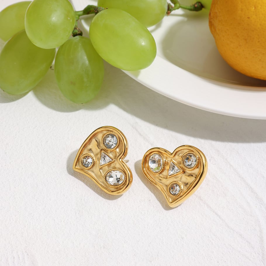 Retro Heart Stainless Steel Gold Color Stud Earrings h5Picture4