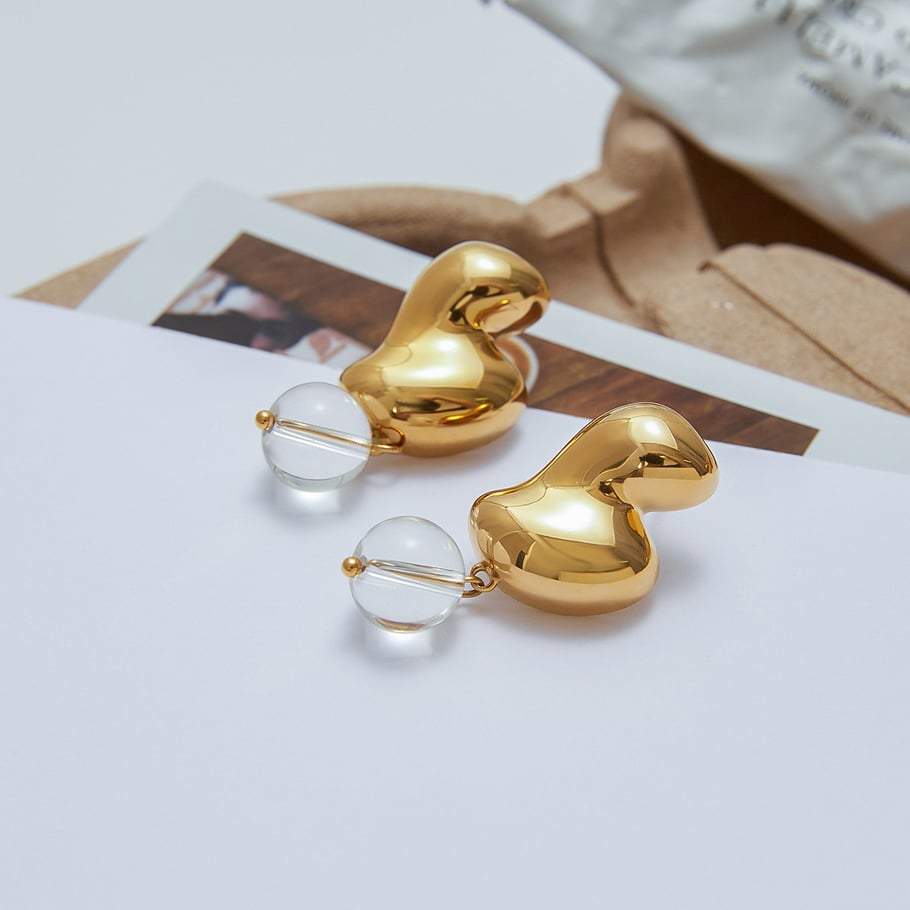 Pendientes colgantes de acero inoxidable color dorado con forma de corazón Imagen4