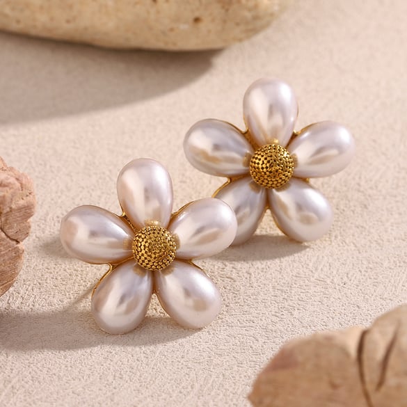 Elegante, schlichte Ohrstecker aus Edelstahl in Blumenform für Damen 2