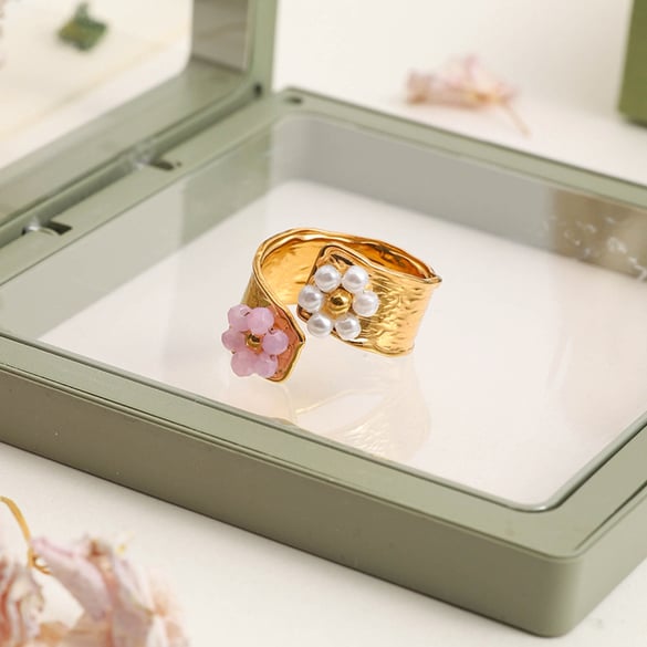 Anello romantico in acciaio inossidabile color oro con fiore 2